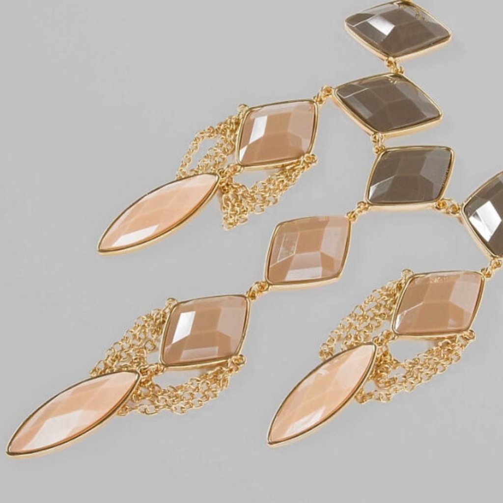 Bke Statement Necklace 25$